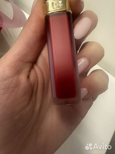 Dolce & Gabbana жидкая матовая помада 405 Devotion