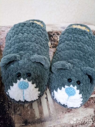Вязаные тапочки и игрушки