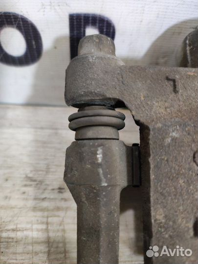 Суппорт задний правый Mitsubishi Lancer 9 CS5W