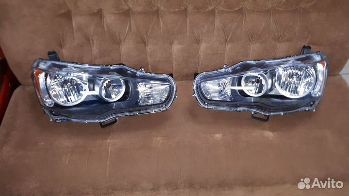 Фара правая левая Митсубиси Лансер 10