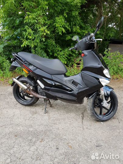 Скутер Gilera runner 50