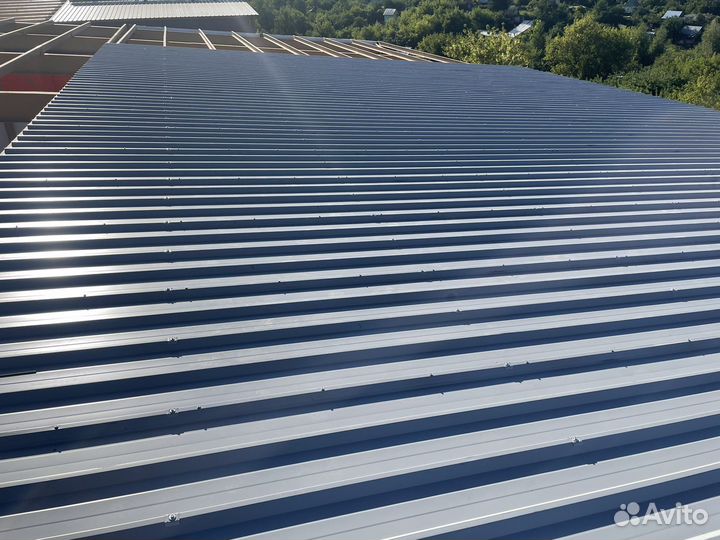 Монтаж сэндвич панелей и профнастила