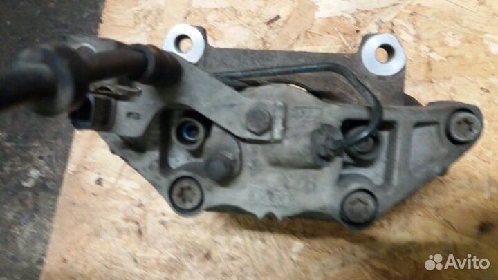 Суппорт тормозной передний левый Audi Alroad A6 C6