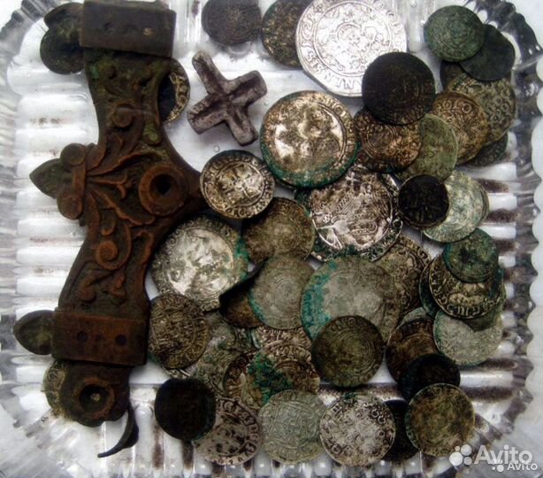 Клады и кладовые монеты из меди и серебра