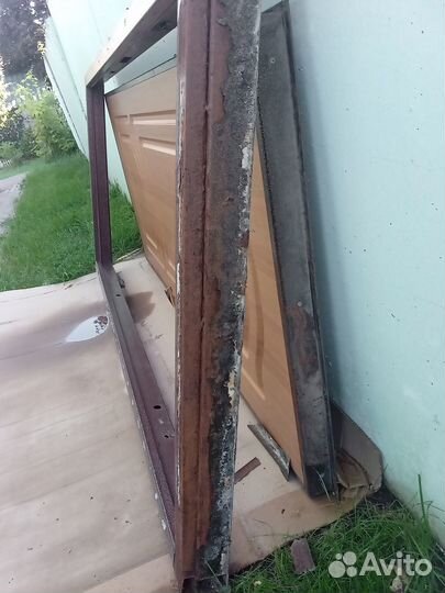 Металлическая уличная дверь бу