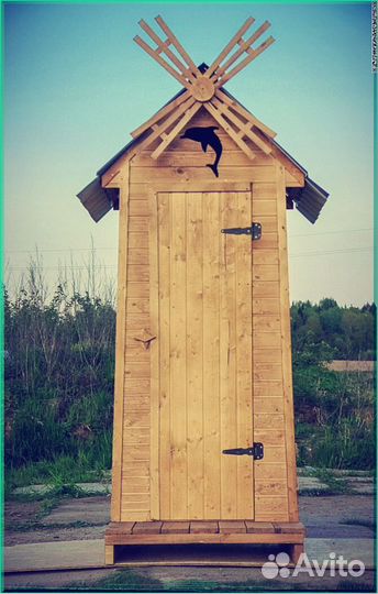 Уличный туалет с декором VDS