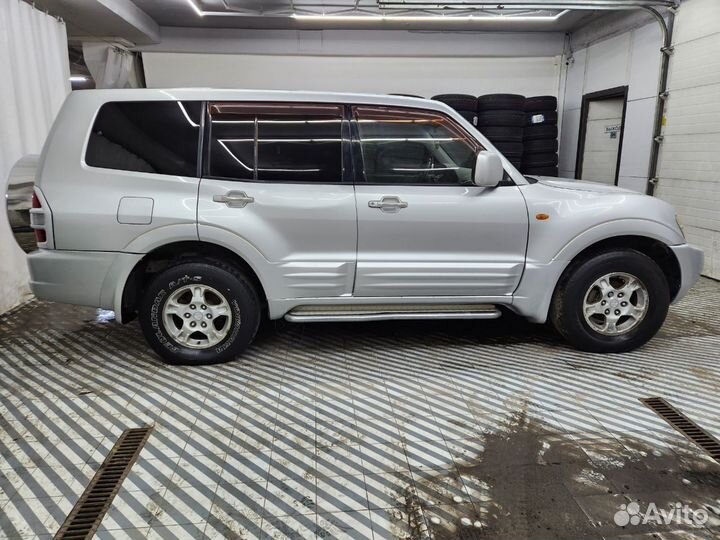 Mitsubishi Pajero 3.8 AT, 2001, 365 000 км