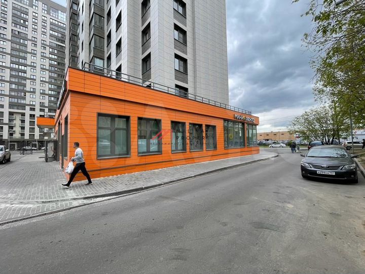 Сдам торговое помещение, 552 м²