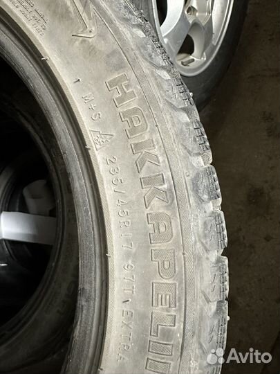 Nokian Tyres Hakkapeliitta 5 235/45 R17