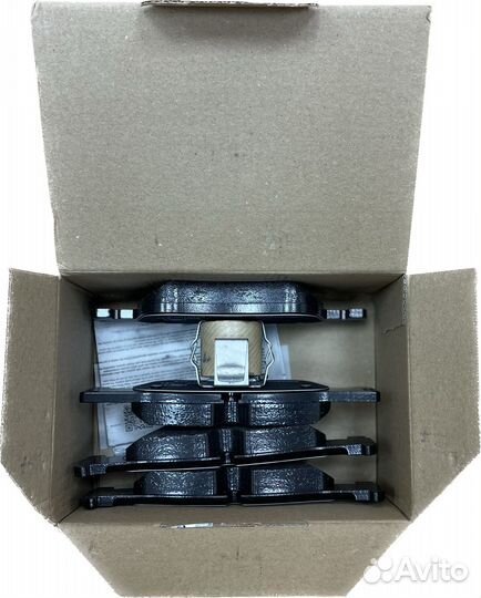 Комплект передних тормозных колодок BMW F2x/F3x