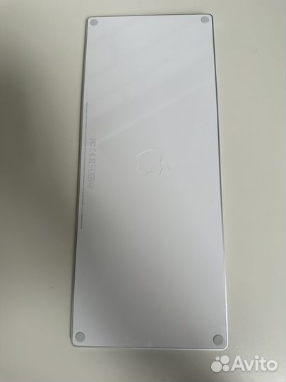 Клавиатура и мышь Apple