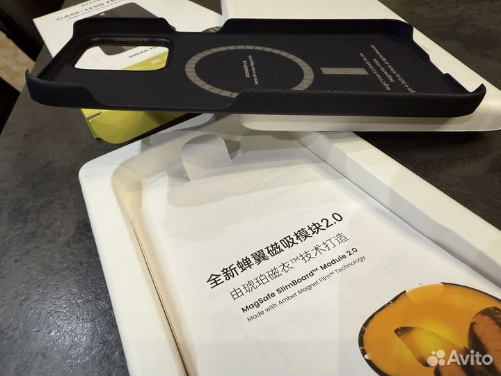 Чехол Pitaka Break the Line для iPhone 15 Pro Max