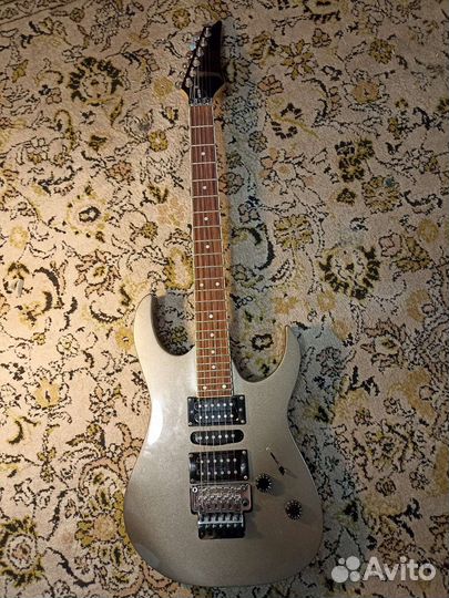 Электрогитара