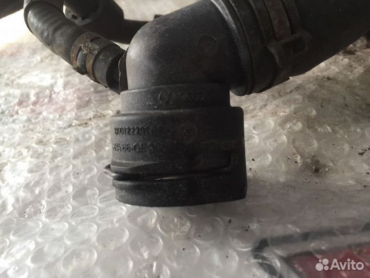 Патрубок системы охлаждения Шкода Октавия А5