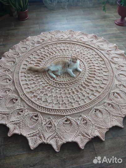 Ковер вязанный