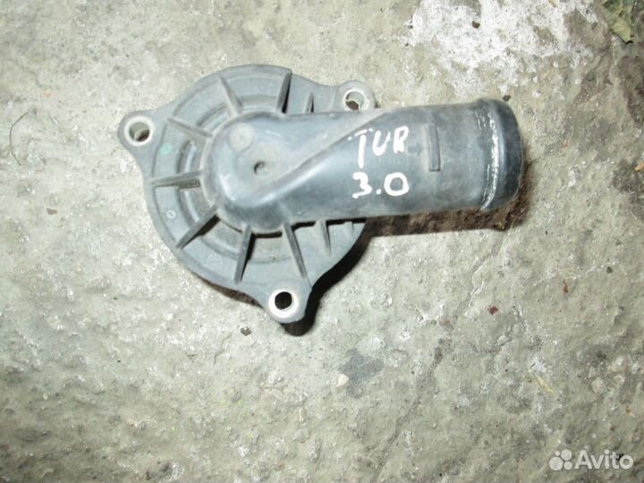 Корпус термостата на туарег touareg 3.0