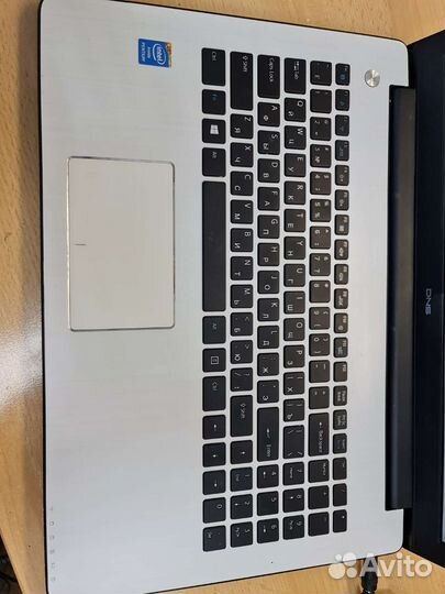 Ноутбук dns M500BW