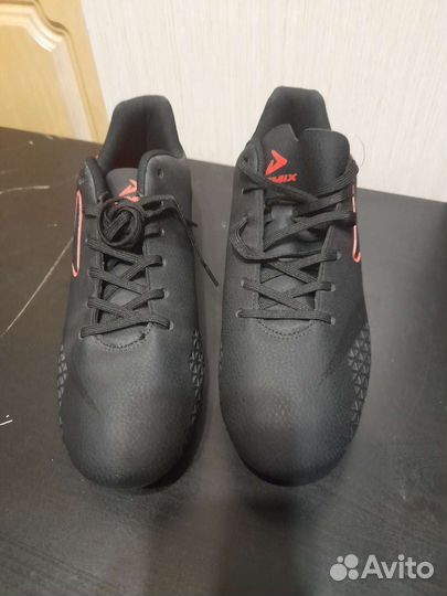 Футбольные бутсы, 46 размер