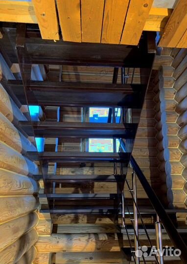 Металлокаркас для лестницы 