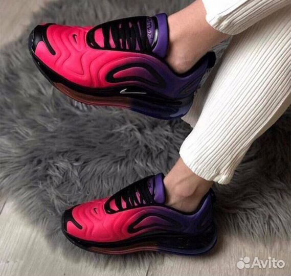 Женские кроссовки Nike Air Max 720