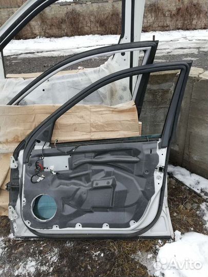 Дверь Mercedes benz E211