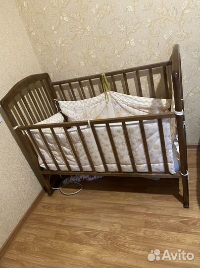 Детская кроватка