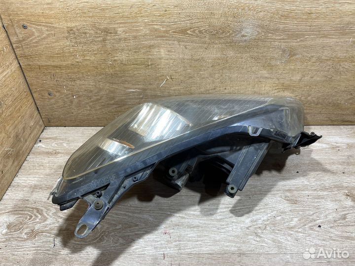 Фара передняя левая Opel Astra H 142474