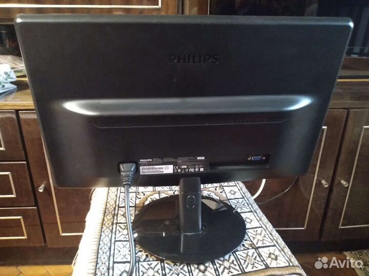 Монитор Philips 196V3L