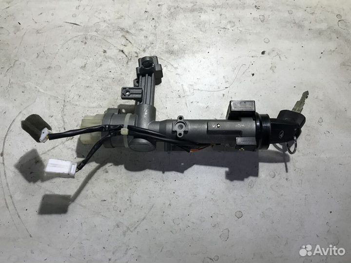 Замок зажигания Ssang Yong Rexton 1