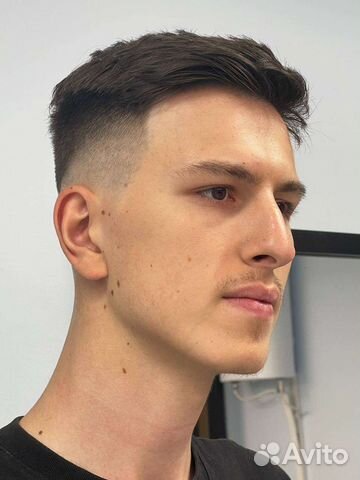 Модель мужская стрижка