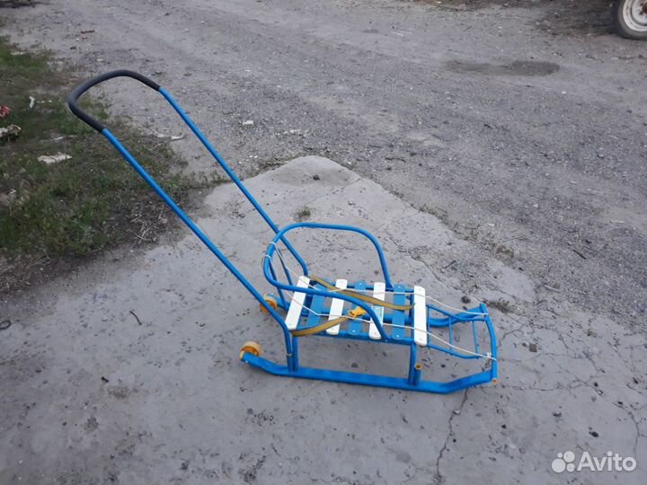 Детские санки с колесом