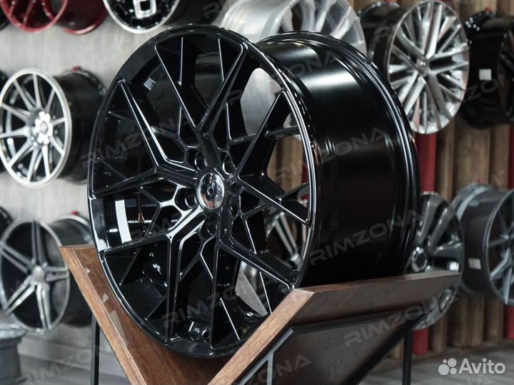 Литые диски HRE R20 на Genesis. Арт3178