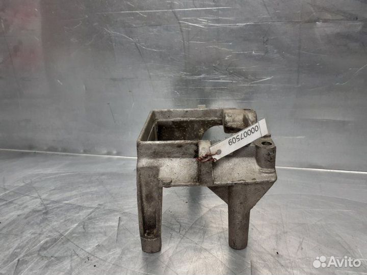 Кронштейн гидроусилителя Audi 100 C4 1991-1994