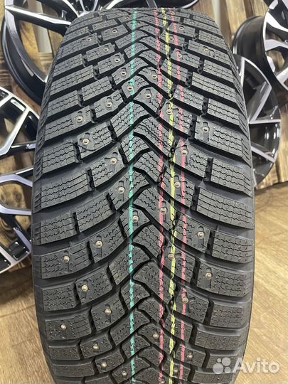 Continental IceContact 3 245/45 R17 99T