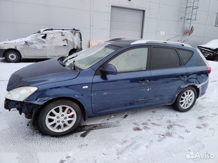 Kia Ceed 1.6 AT, 2008, битый, 240 520 км