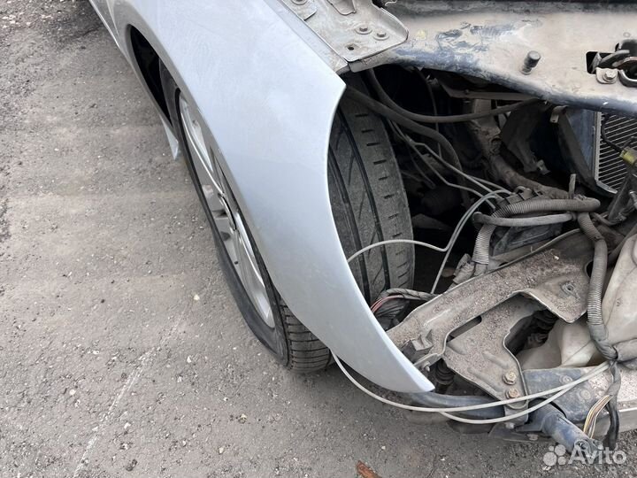 Крыло переднее левое правое Mercedes-Benz W251 R