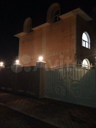 Дом 455 м² на участке 5 сот.