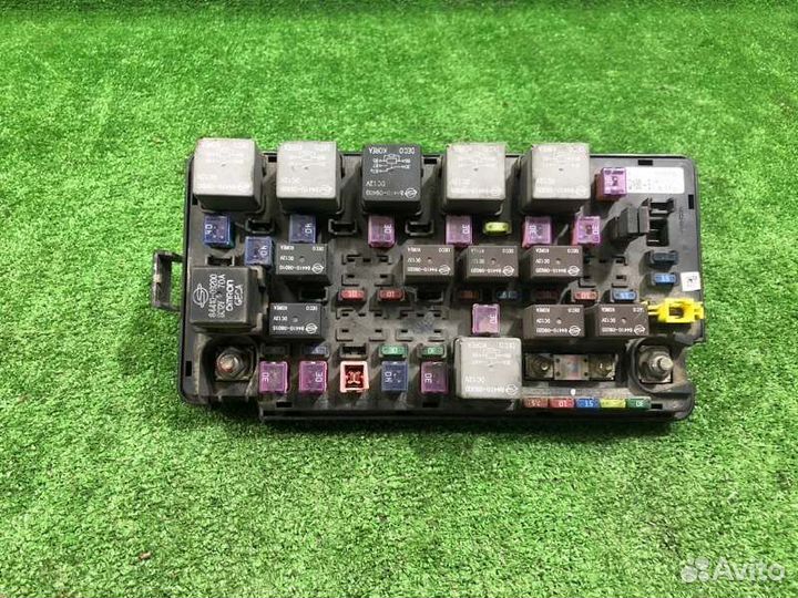 Блок предохранителей под капот Ssangyong Actyon