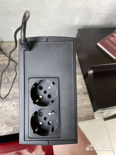 Бесперебойник cyberpower