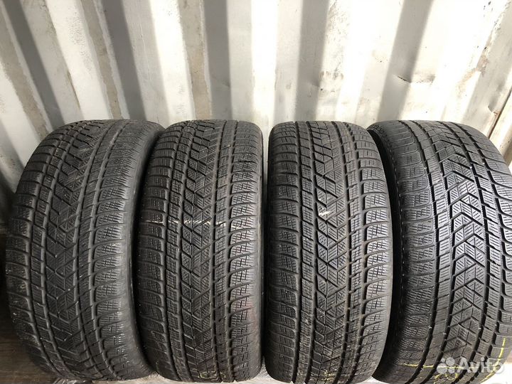 Pirelli Scorpion Winter 265/35 R22