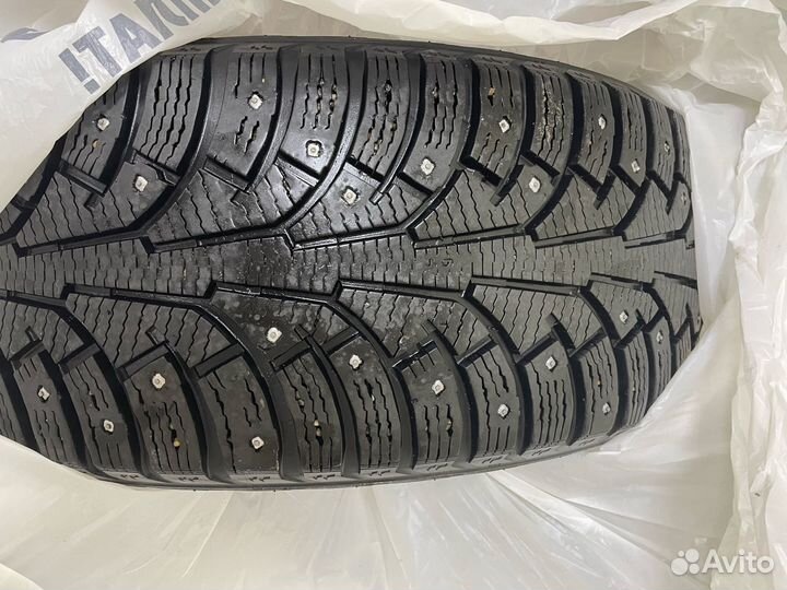 Nokian Tyres Nordman 7 215/50 R17 и 215/50 R17