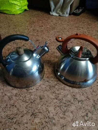 Чайники со свистком, креманки, жаровня