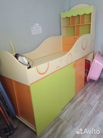 Летская кровать-чердак с письменным столом