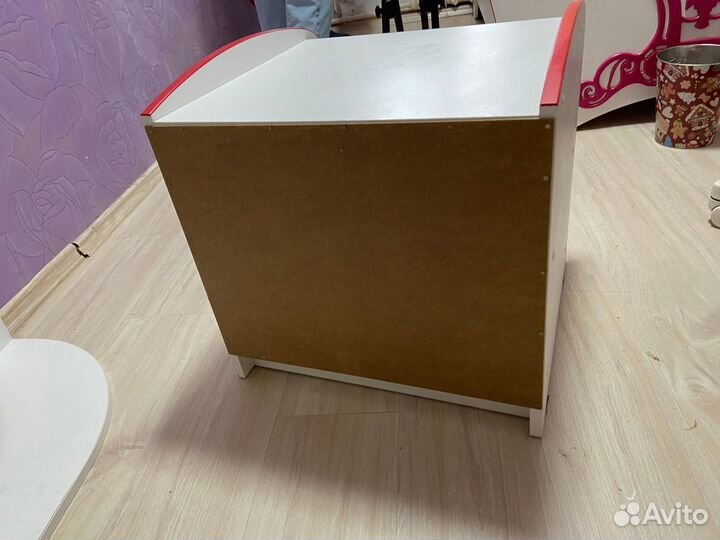 Комплект детской мебели для девочки б/у