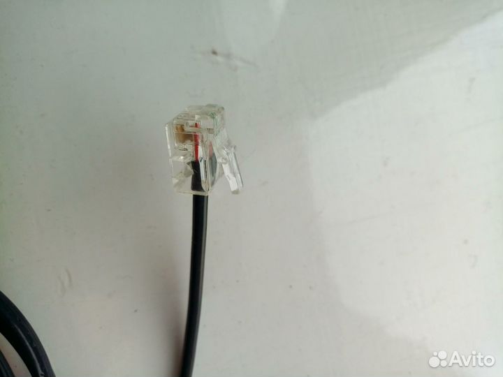 Телефон samsung б.у рабочий с зарядкой, кабели