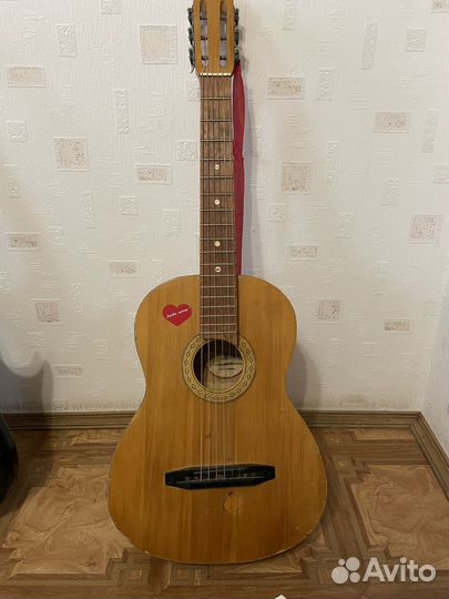 Аккустическая гитара 6 струн