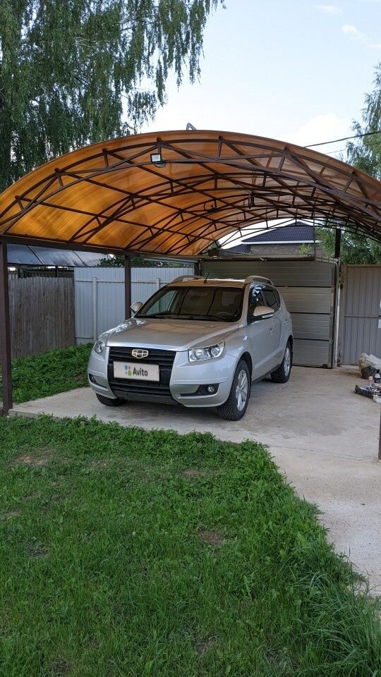 Geely Emgrand X7: фото владельца