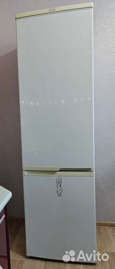 Холодильник бу sinbo