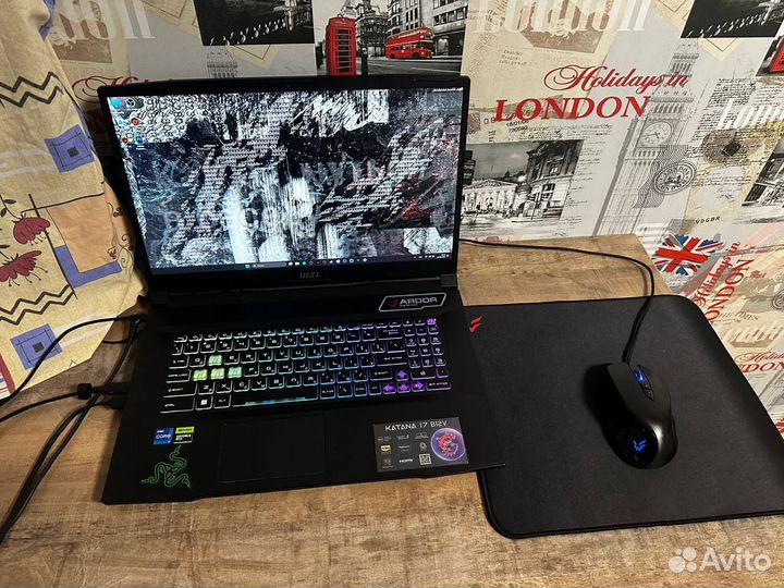 Ноутбук MSI Katana 17 b12v