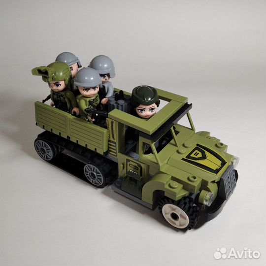 Конструктор Combat Zones Гусеничный грузовик